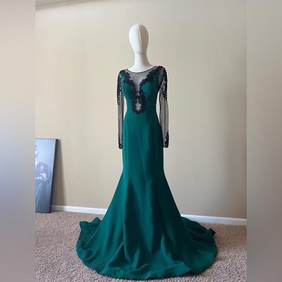 New beautiful evening dress,long dress with open back, crystals,lace,long sleeve - Picture 4 of 7